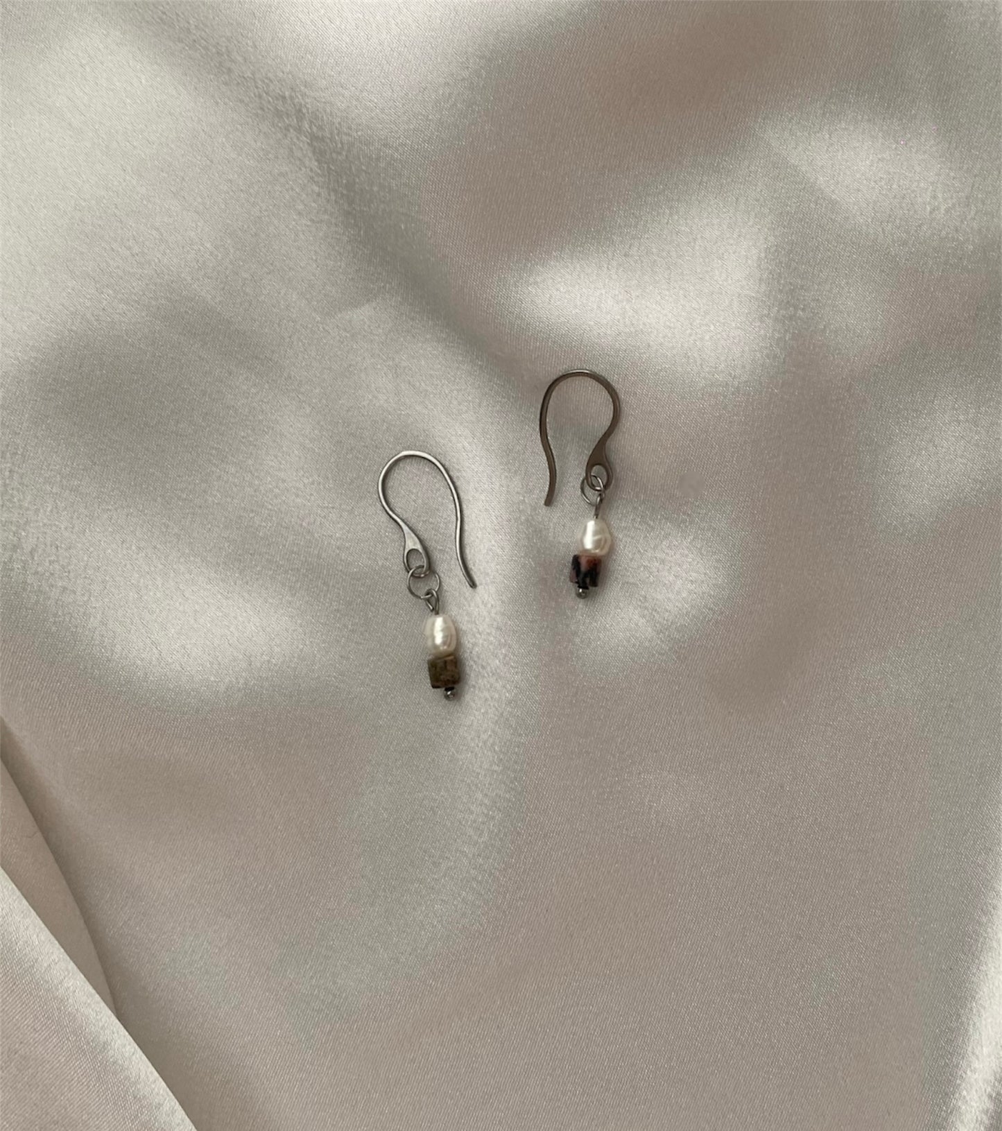 Mia Earrings Freshwater Pearl