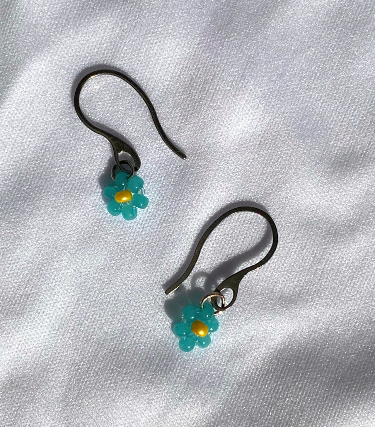 Daisy Earrings Bold Turquoise